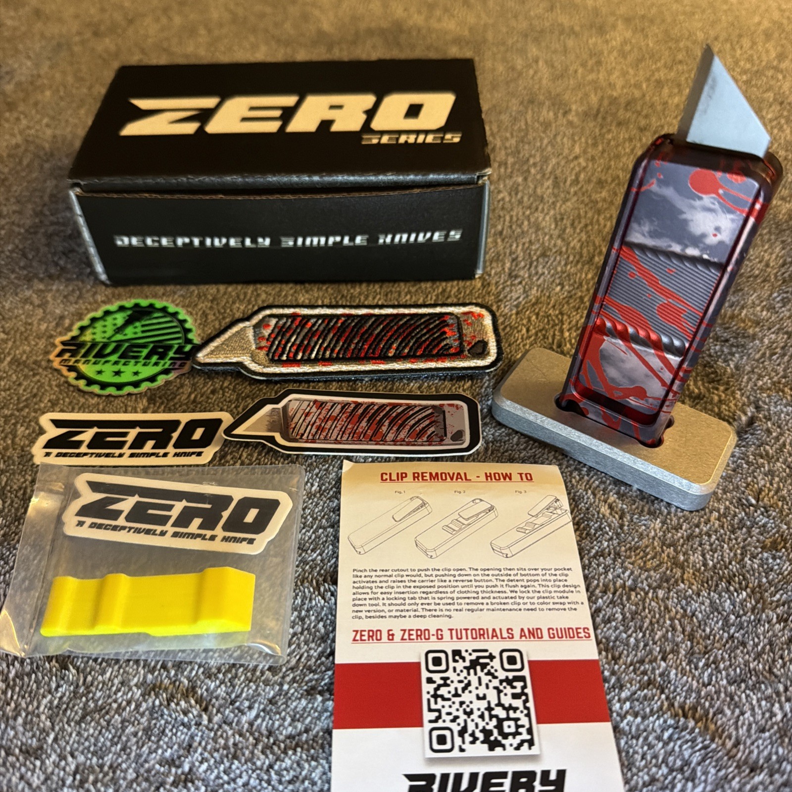 Rivery MFG Zero-G BLOOD SPLATTER EDC Knife Smooth Operator With Display Stand Rivery MFG Zero-G BLOOD SPLATTER EDC Knife Smooth Operator With Display Stand