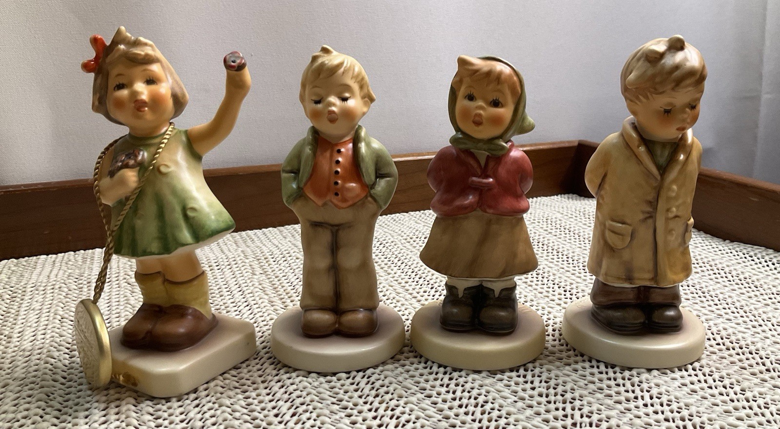 Goebel Hummel First Exclusive Edition Vocal Series Figurines Herzlich Willkommen Goebel Hummel First Exclusive Edition Vocal Series Figurines Herzlich Willkommen
