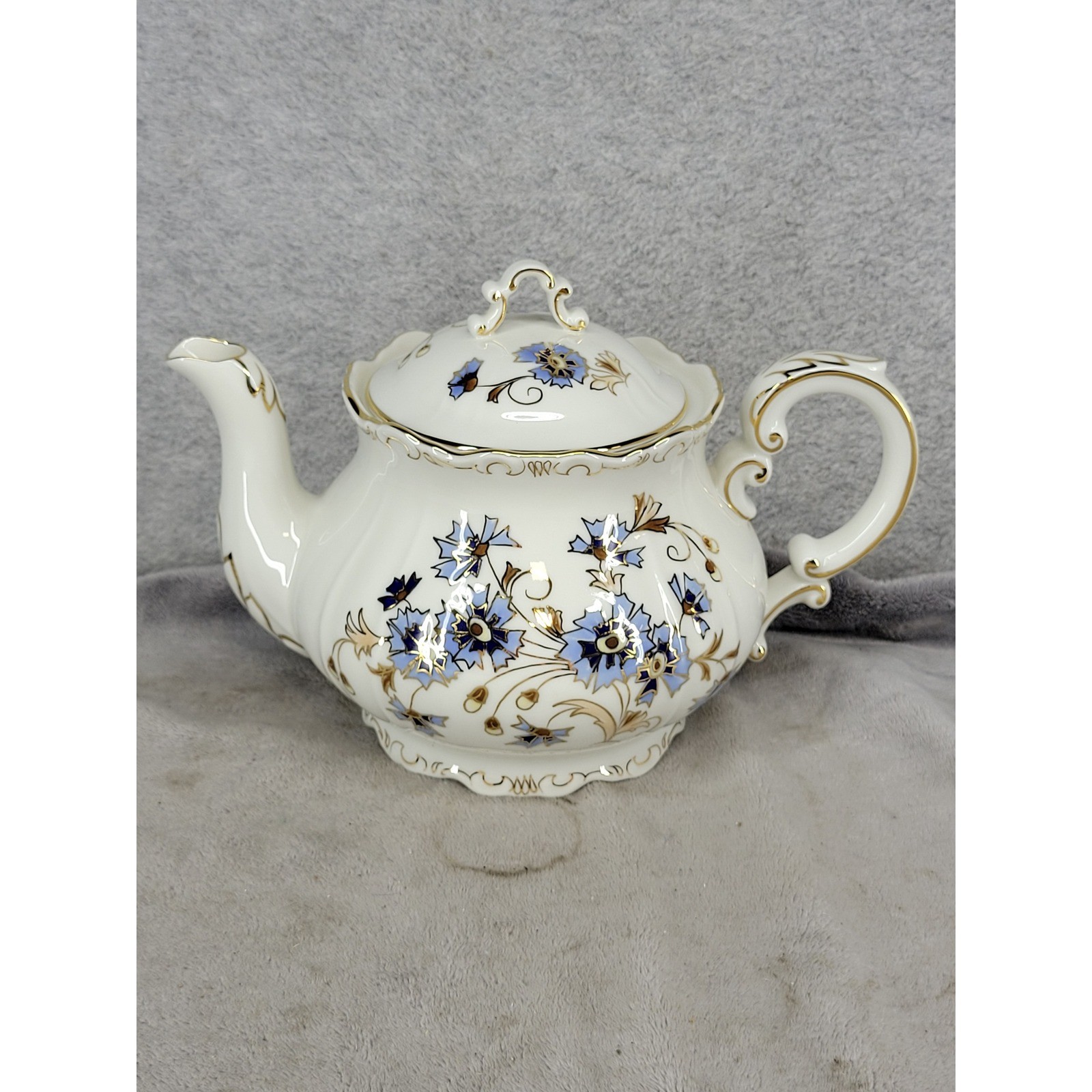 Vintage Zsolnay Hungary Teapot Blue Floral Cornflower Gold Trim Hand Painted Vintage Zsolnay Hungary Teapot Blue Floral Cornflower Gold Trim Hand Painted
