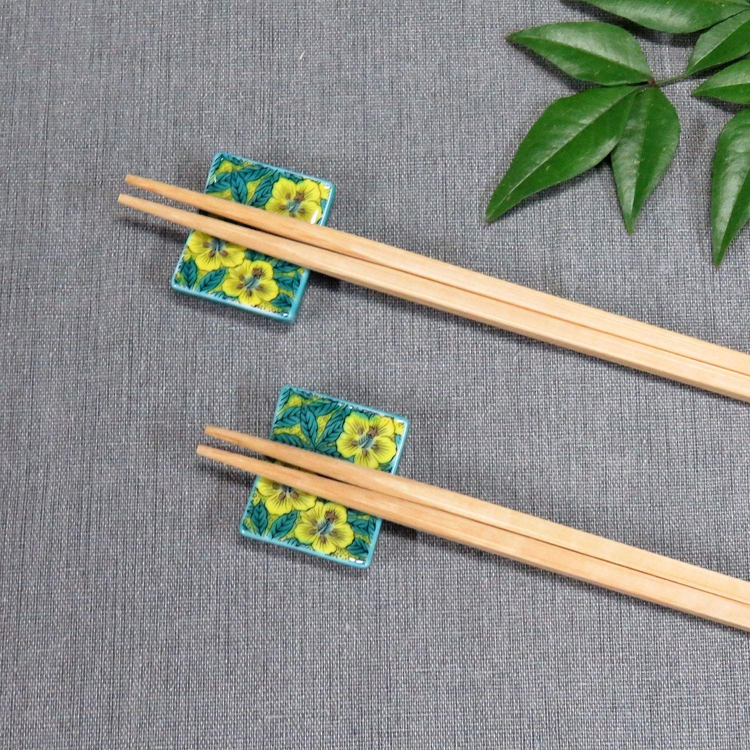 Kutani Ware Chopstick Rest Pair Aoi Floral Japan Kutani Ware Chopstick Rest Pair Aoi Floral Japan