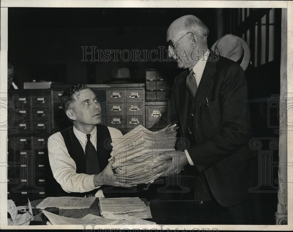 1935 Press Photo Ex-Army leader Walter Waters & JW Marbury, Chief of Mail 1935 Press Photo Ex-Army leader Walter Waters & JW Marbury, Chief of Mail