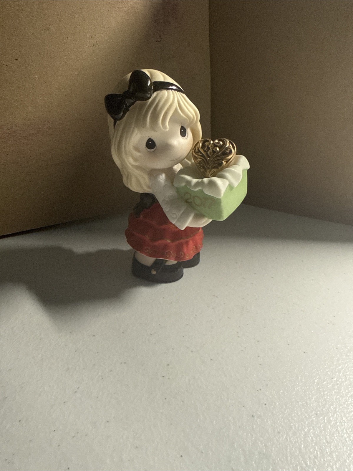 Little Girl Ceramic Statue 2017 On Box Little Girl Ceramic Statue 2017 On Box