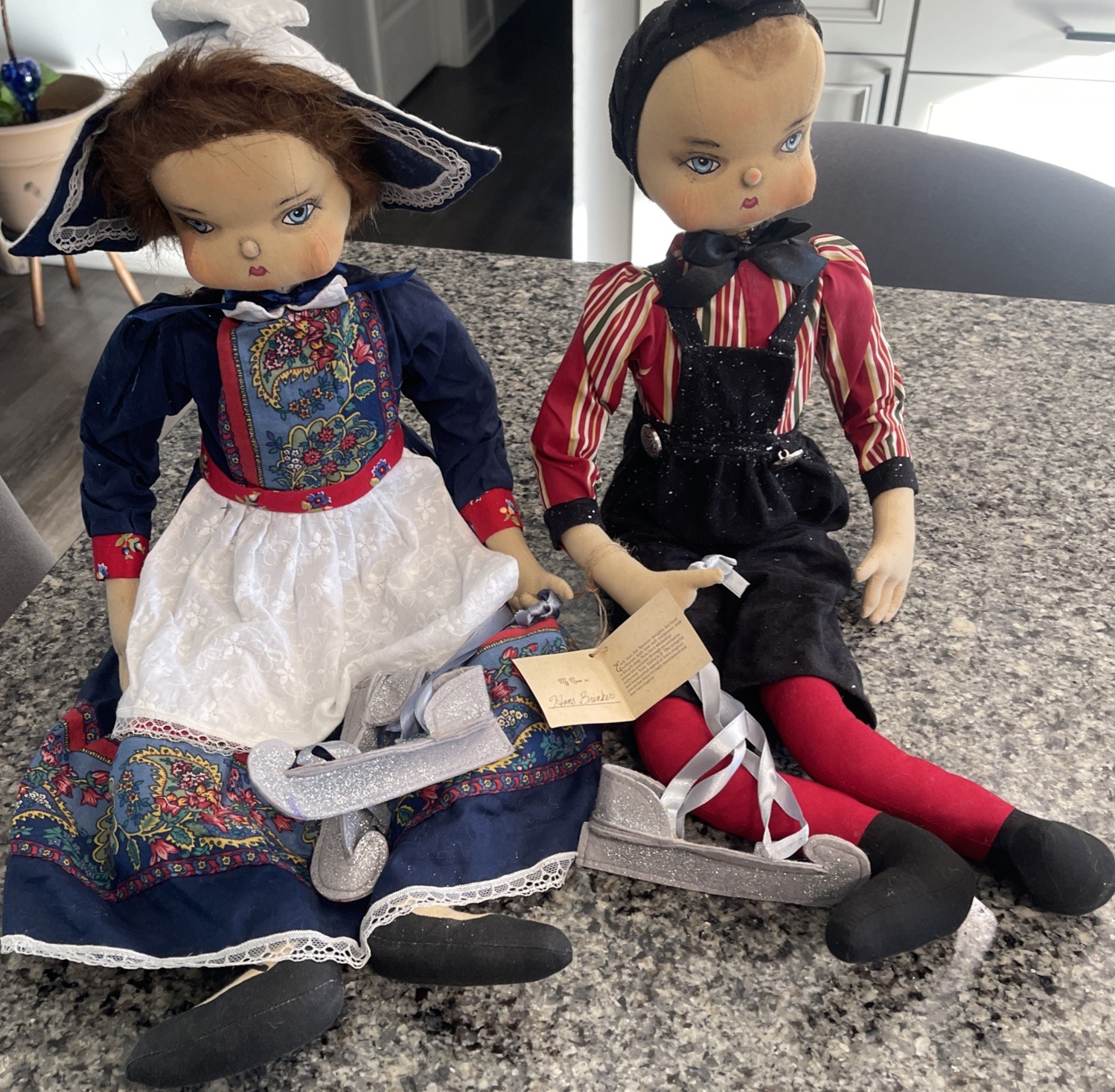 Gallerie II Gathered Traditions Joe Spencer Hans & Gretel Brinker Ice Skate Doll Gallerie II Gathered Traditions Joe Spencer Hans & Gretel Brinker Ice Skate Doll