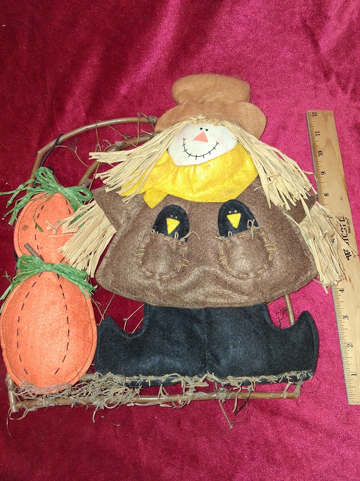 Handmade Vintage Scarecrow Wall/Harvest Décor • 13” • Felt, Straw & Pumpkins Handmade Vintage Scarecrow Wall/Harvest Décor • 13” • Felt, Straw & Pumpkins