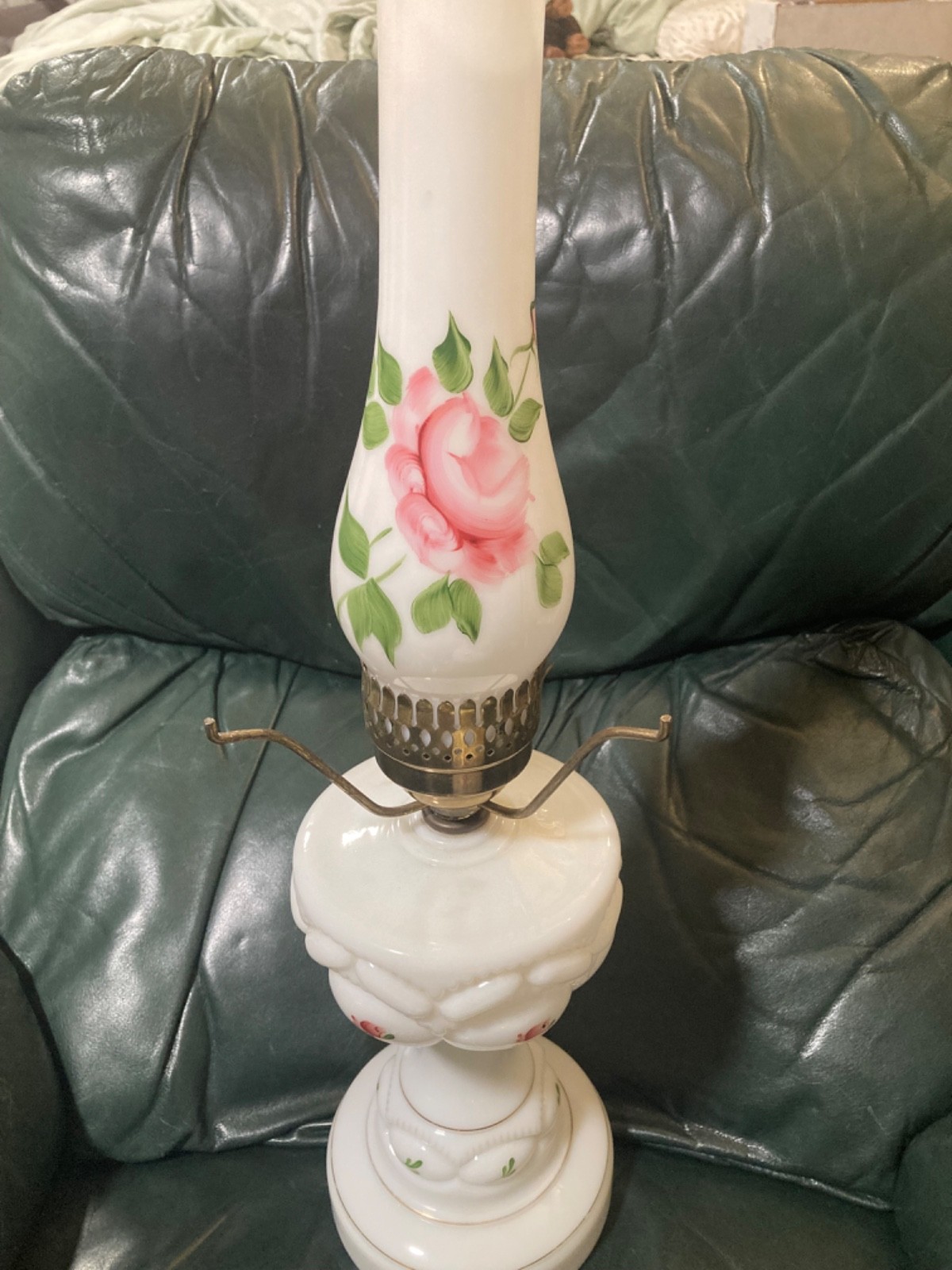 Vintage White Milk Glass Gone With The Wind Style Lamp Pink Roses Floral Works