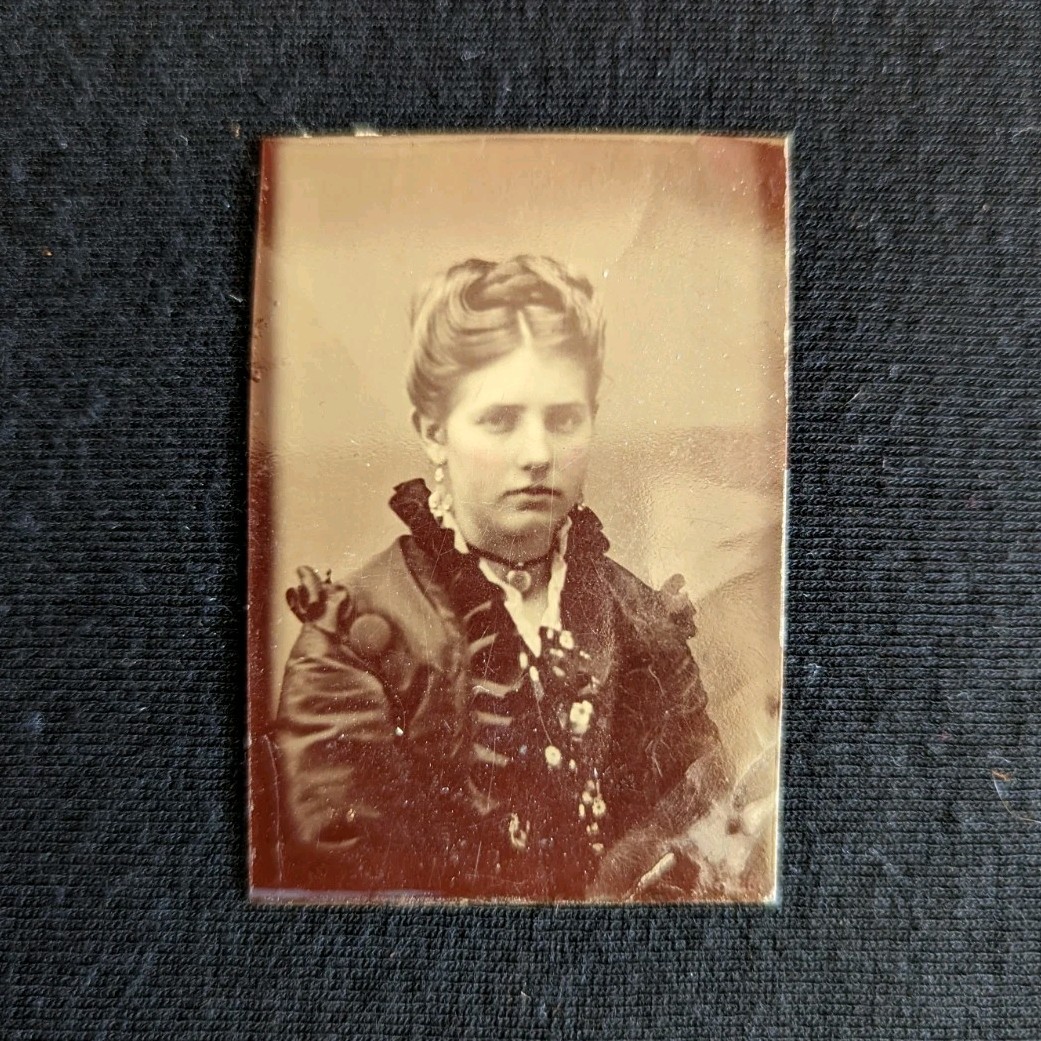 Antique 1870s Victorian Tintype Photo Wallet Size Portrait Ruffled Dress Jewelry