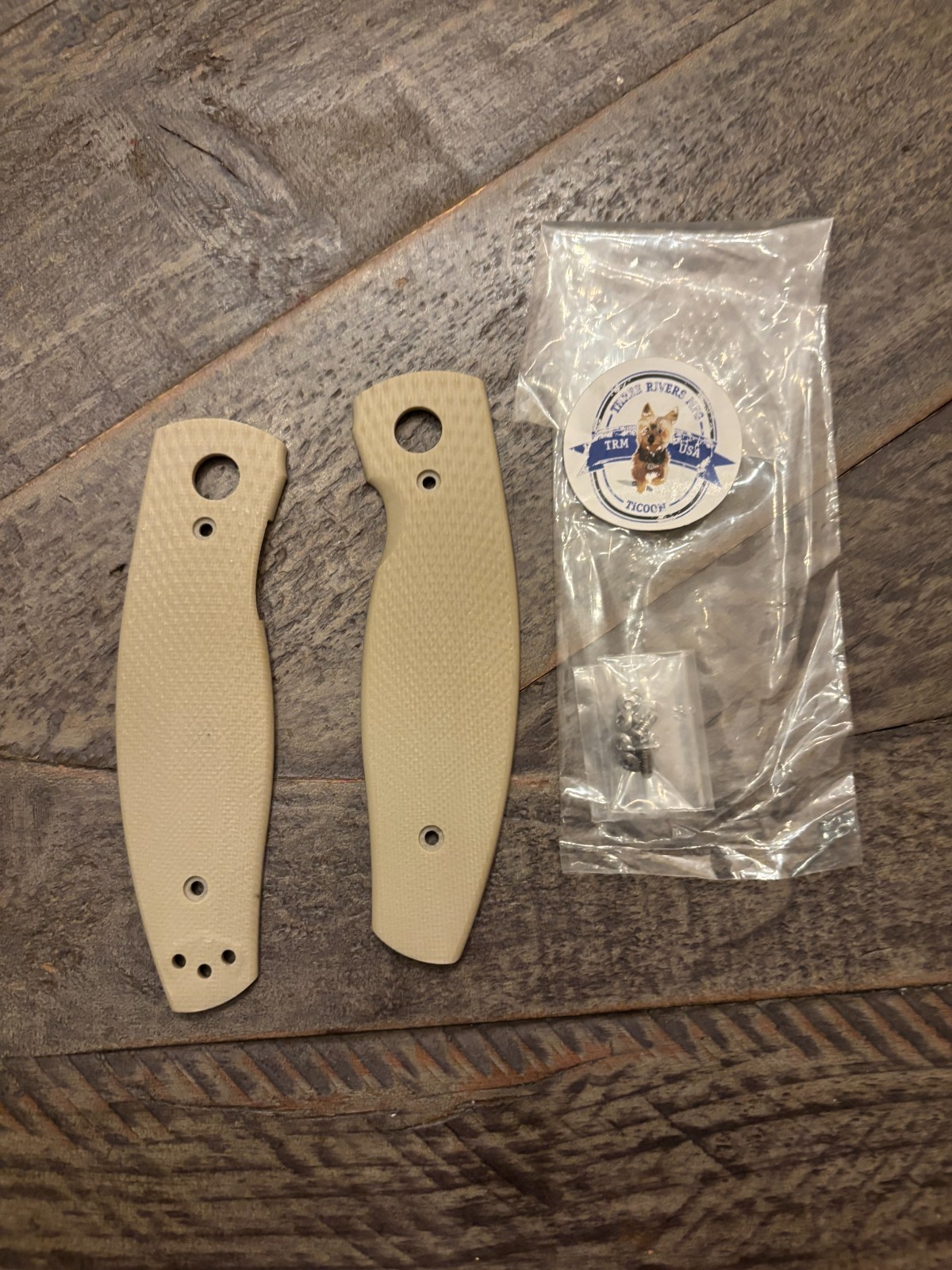 TRM Knives TRM NEUTRON 2 G10 DESERT SAND CONTOURED LIZARD SKIN SCALE SET