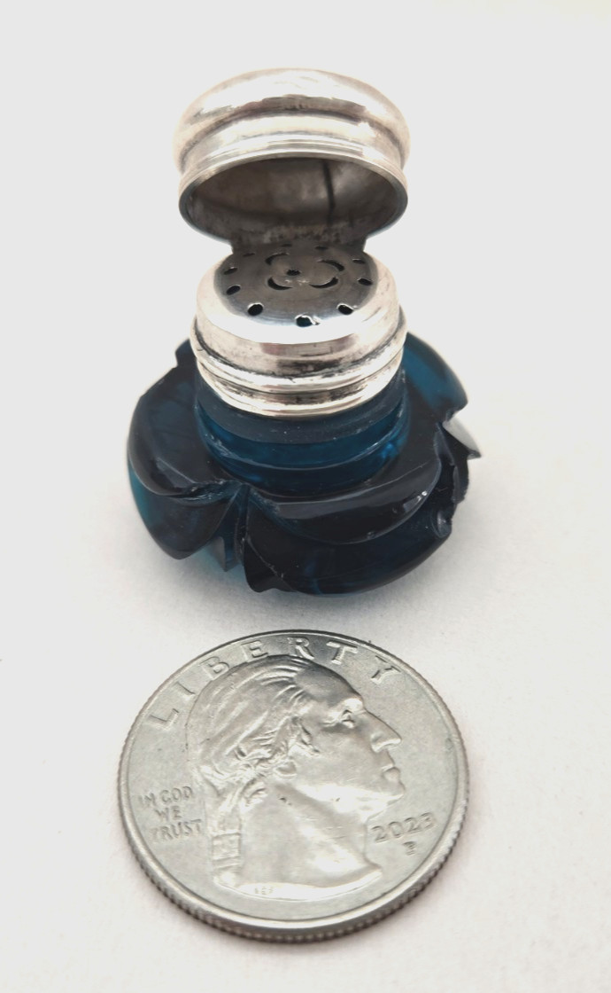 Antique Victorian Miniature Vinaigrette Blue/Green Cut Glass Silver 1870 Antique Victorian Miniature Vinaigrette Blue/Green Cut Glass Silver 1870