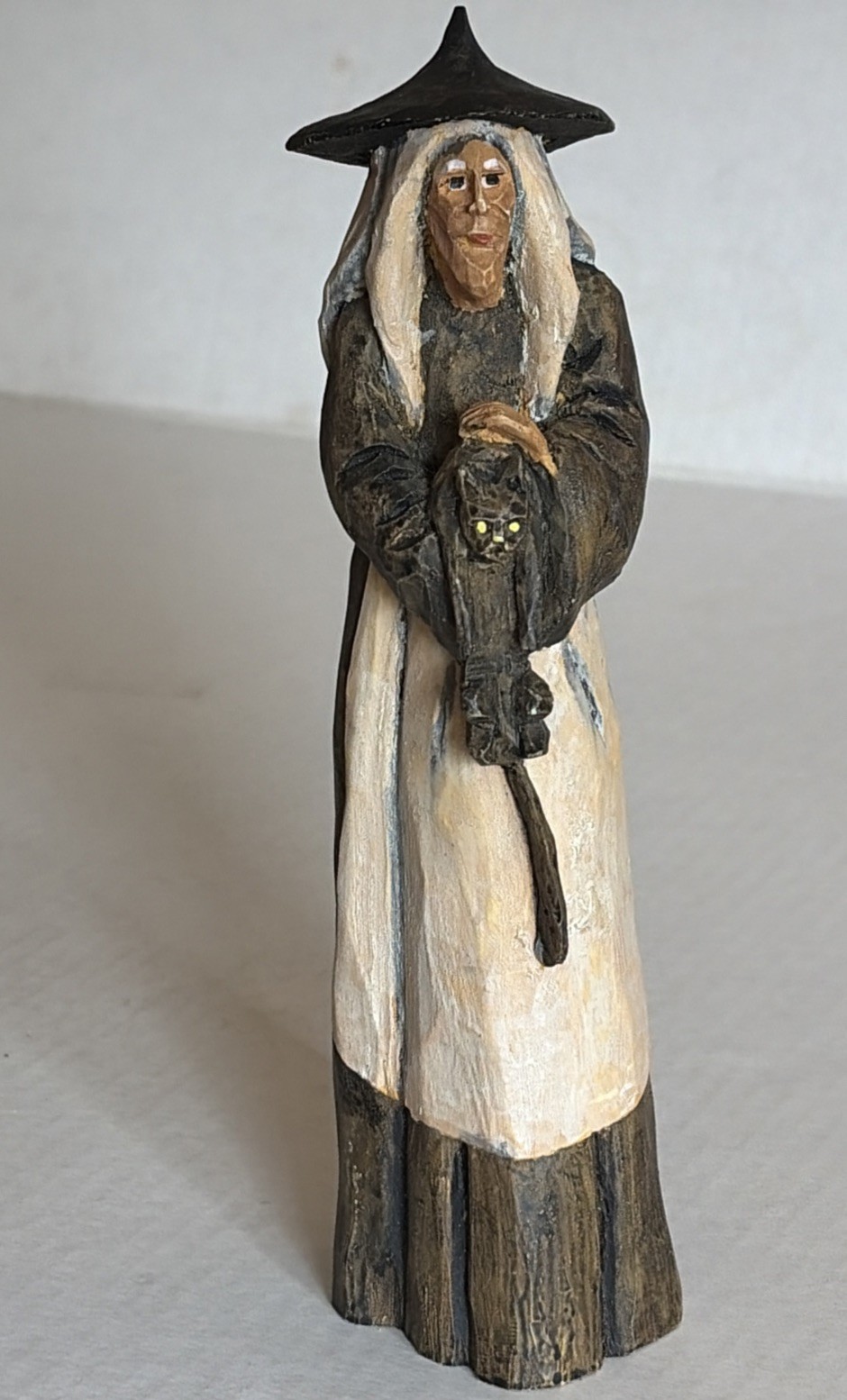 Silvestri  Halloween Witch Holding Black Cat Figurine 8.5" high