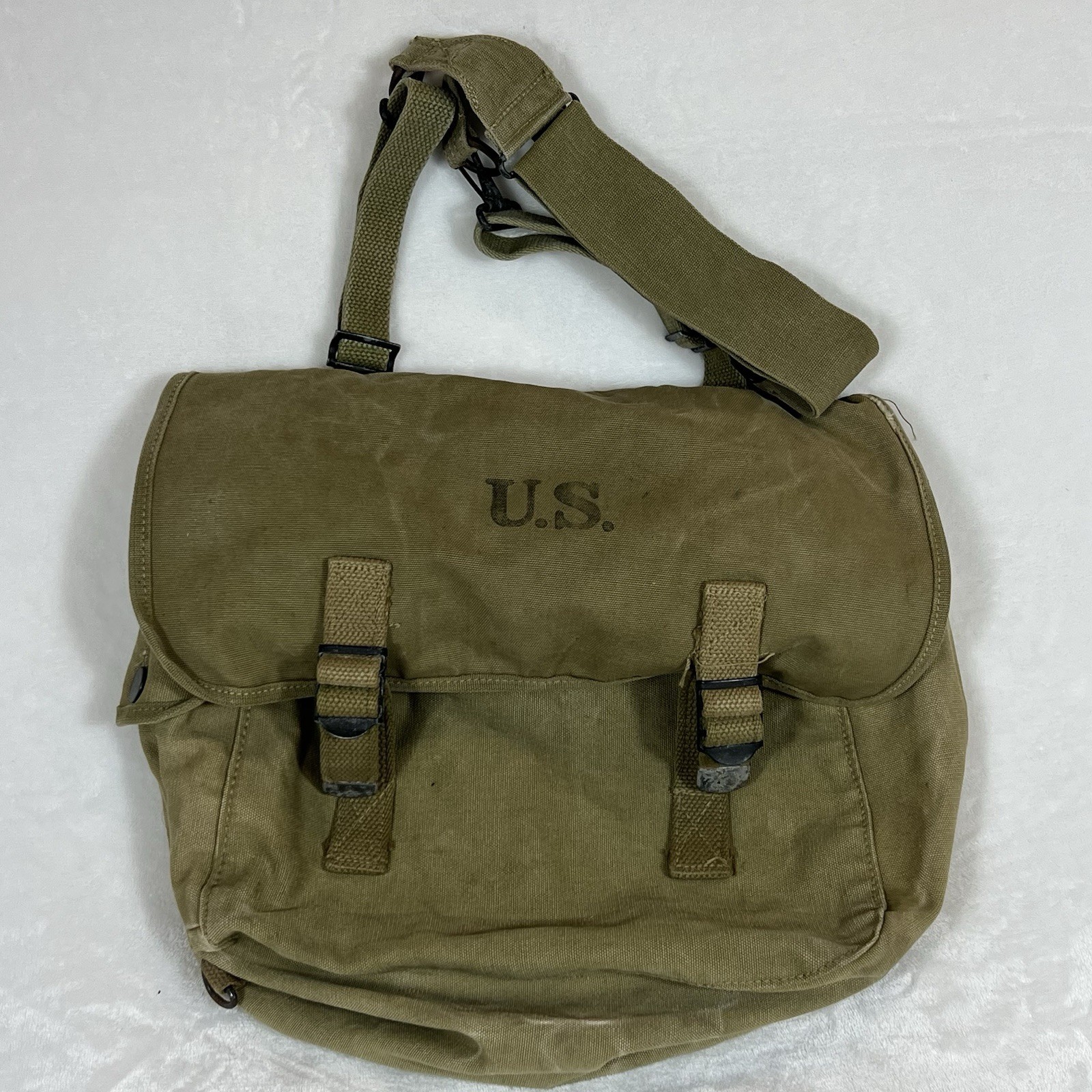 US Army M-1945 Combat Field Pack Vintage WWII Korean War W/ Stencil By Fox Man. US Army M-1945 Combat Field Pack Vintage WWII Korean War W/ Stencil By Fox Man.