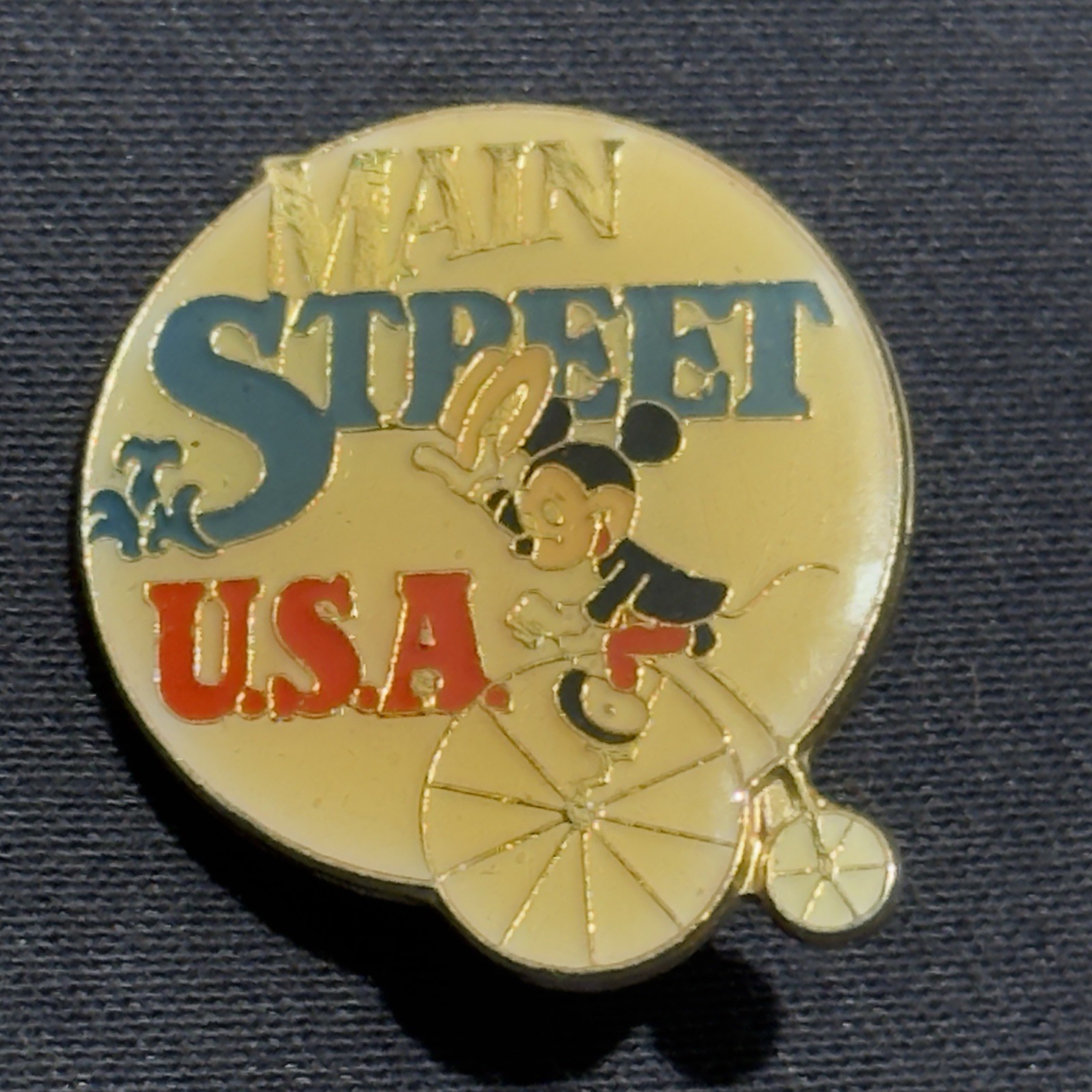 Vintage 1985 Disneyland 30th Anniversary "MAIN STREET USA" Pin Retired Vintage 1985 Disneyland 30th Anniversary "MAIN STREET USA" Pin Retired