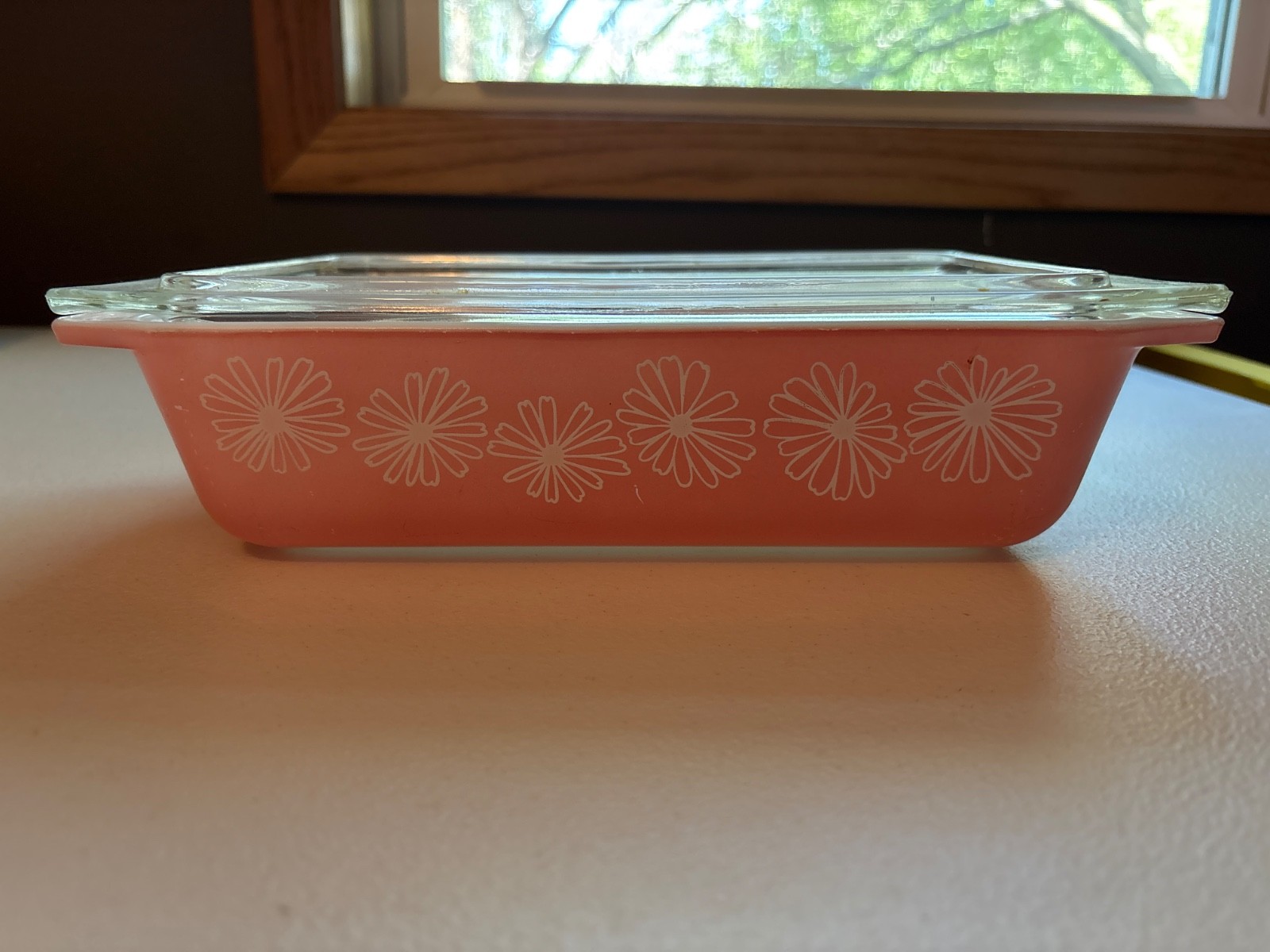Vintage Pyrex Pink Daisy Pattern, 2 Quart Casserole Dish, 575-B Vintage Pyrex Pink Daisy Pattern, 2 Quart Casserole Dish, 575-B