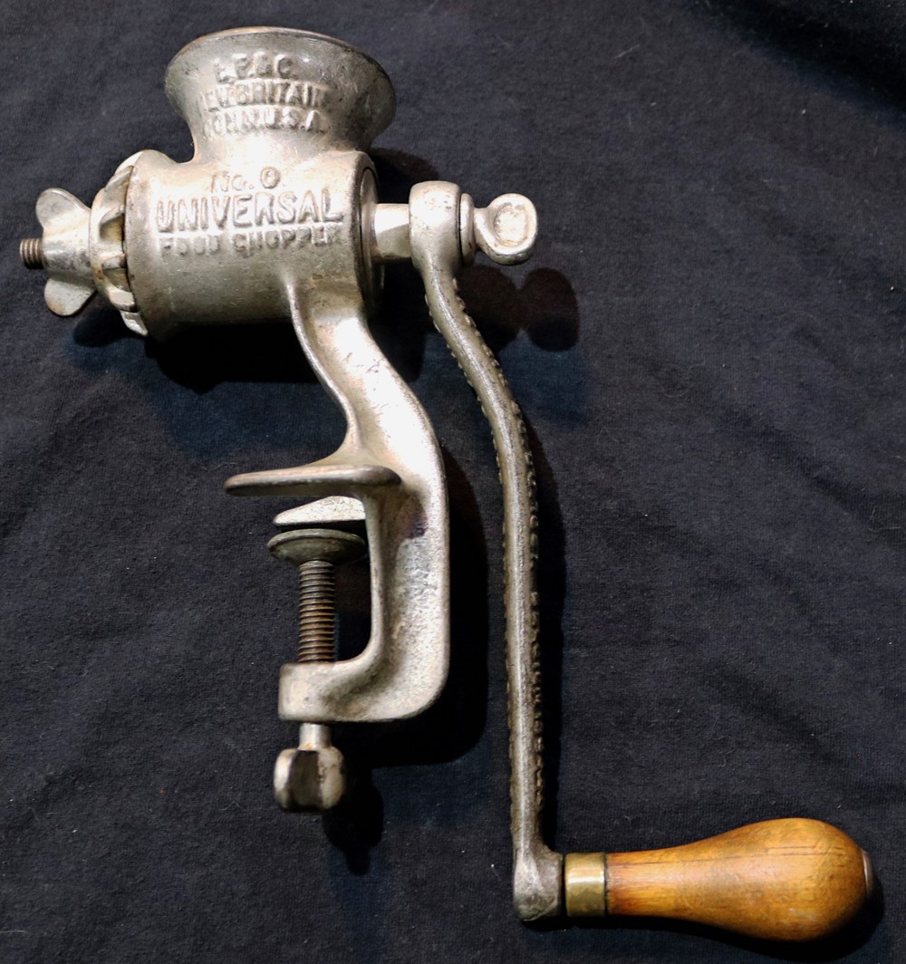 R&R-52 L. F. & C. Universal Food Chopper #0 Meat Grinder Lower 48 R&R-52 L. F. & C. Universal Food Chopper #0 Meat Grinder Lower 48