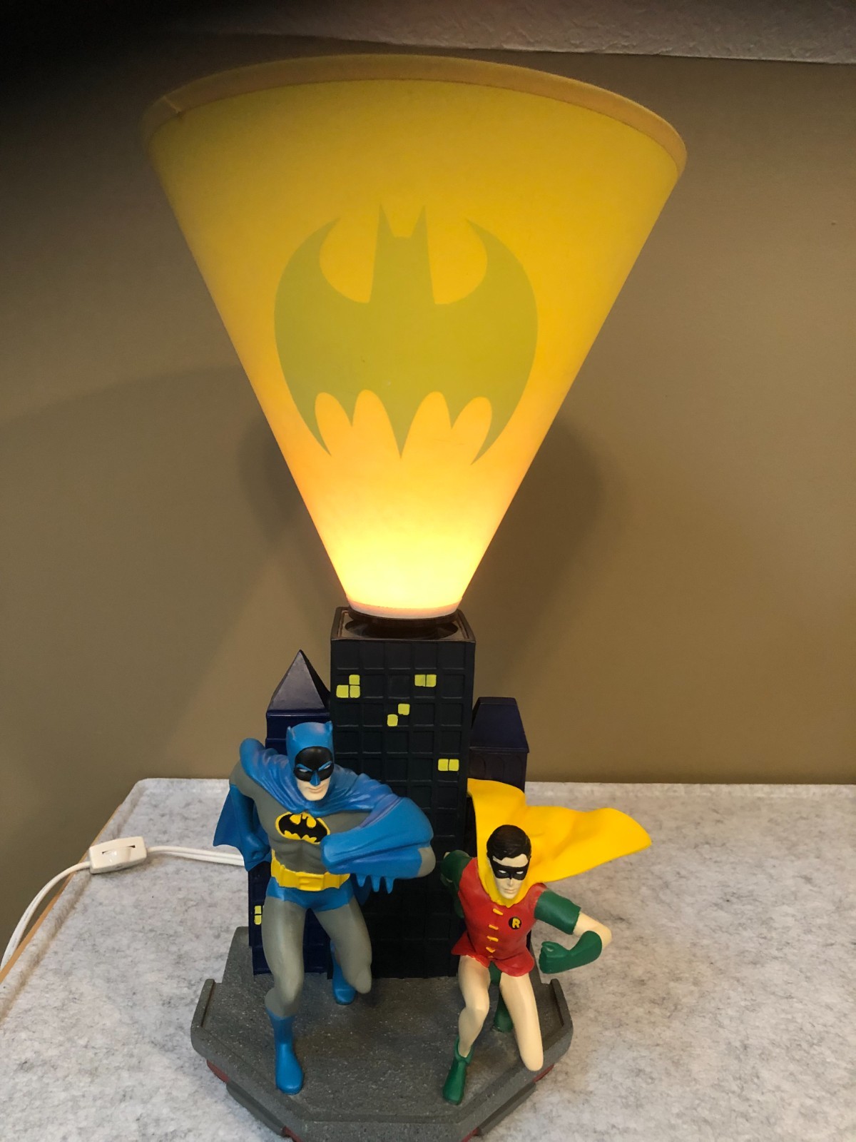 Vtg. 1999 Batman & Robin 16" Lamp Warner Bros Studio Store Exclusive DC Comics Vtg. 1999 Batman & Robin 16" Lamp Warner Bros Studio Store Exclusive DC Comics