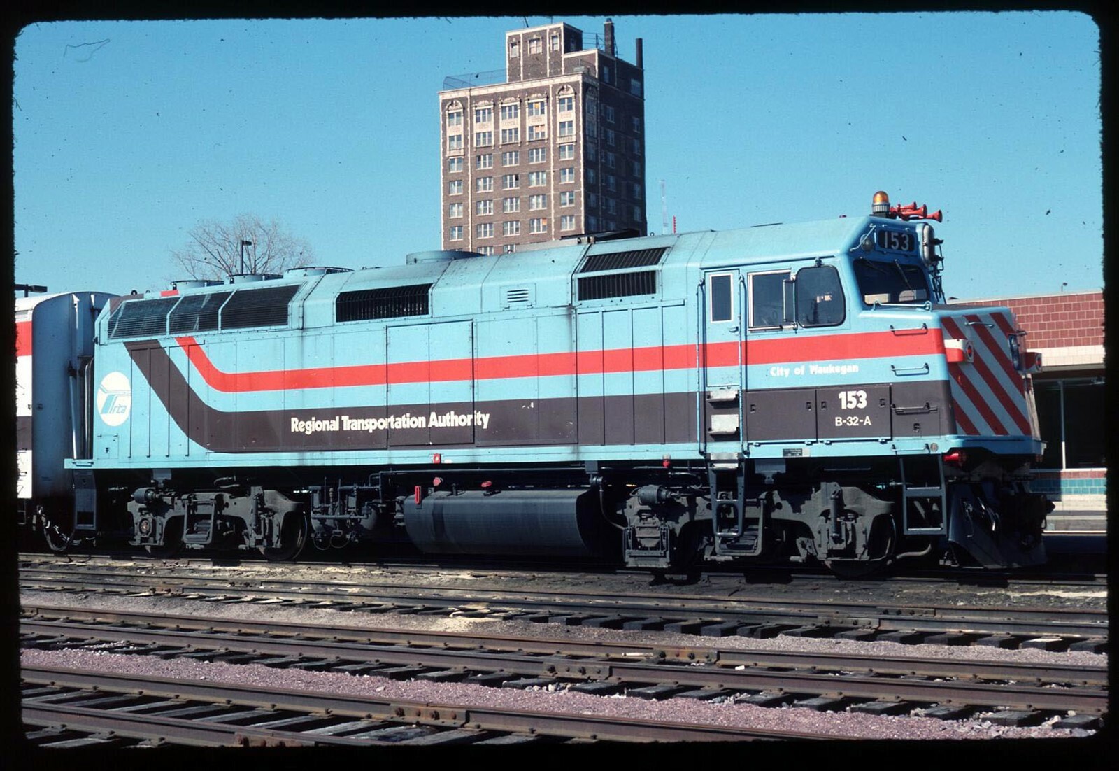 Original Rail Slide - RTA Metra 153 Waukegan IL 4-18-1990 Original Rail Slide - RTA Metra 153 Waukegan IL 4-18-1990