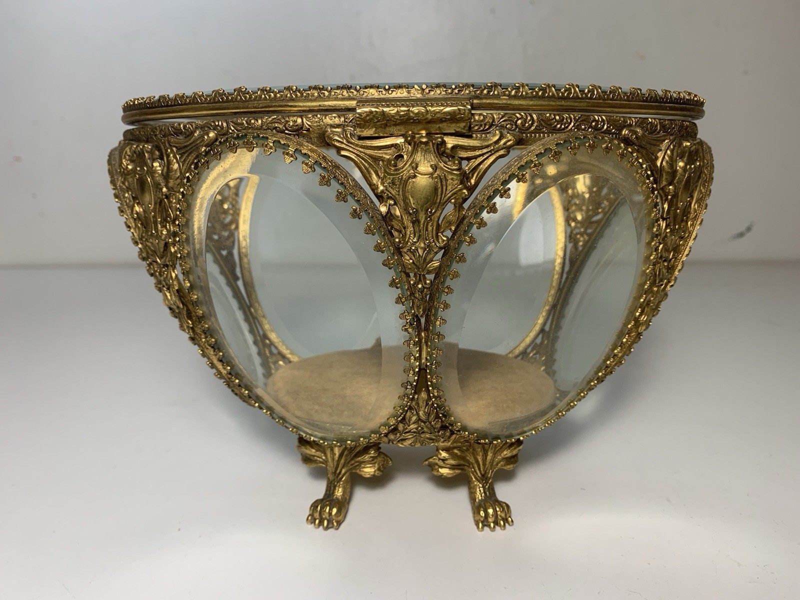 Stylebuilt 24k Gold Plate Ormolu Jewelry Casket Glass Vanity Trinket Box Vintage Stylebuilt 24k Gold Plate Ormolu Jewelry Casket Glass Vanity Trinket Box Vintage