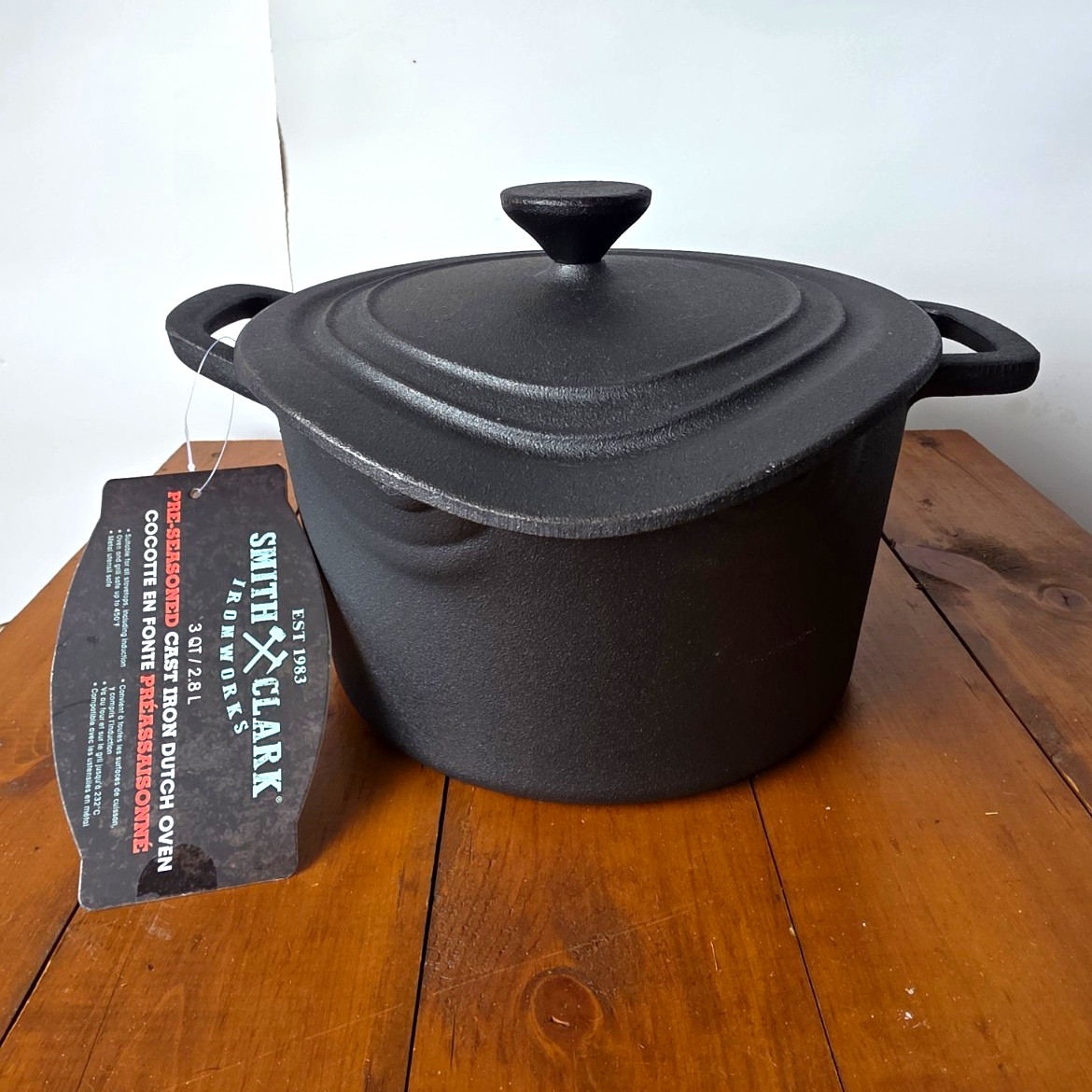 NWT Rare Harry Potter Themed Sorting Hat  Smith & Clark Cast Iron Dutch Oven 3Qt