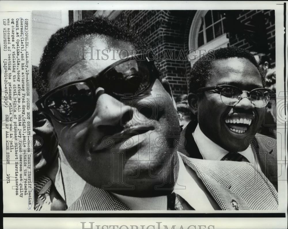 1971 Press Photo Lucius Amerson & Attorney Fred Gray Found Not Guilty 1971 Press Photo Lucius Amerson & Attorney Fred Gray Found Not Guilty