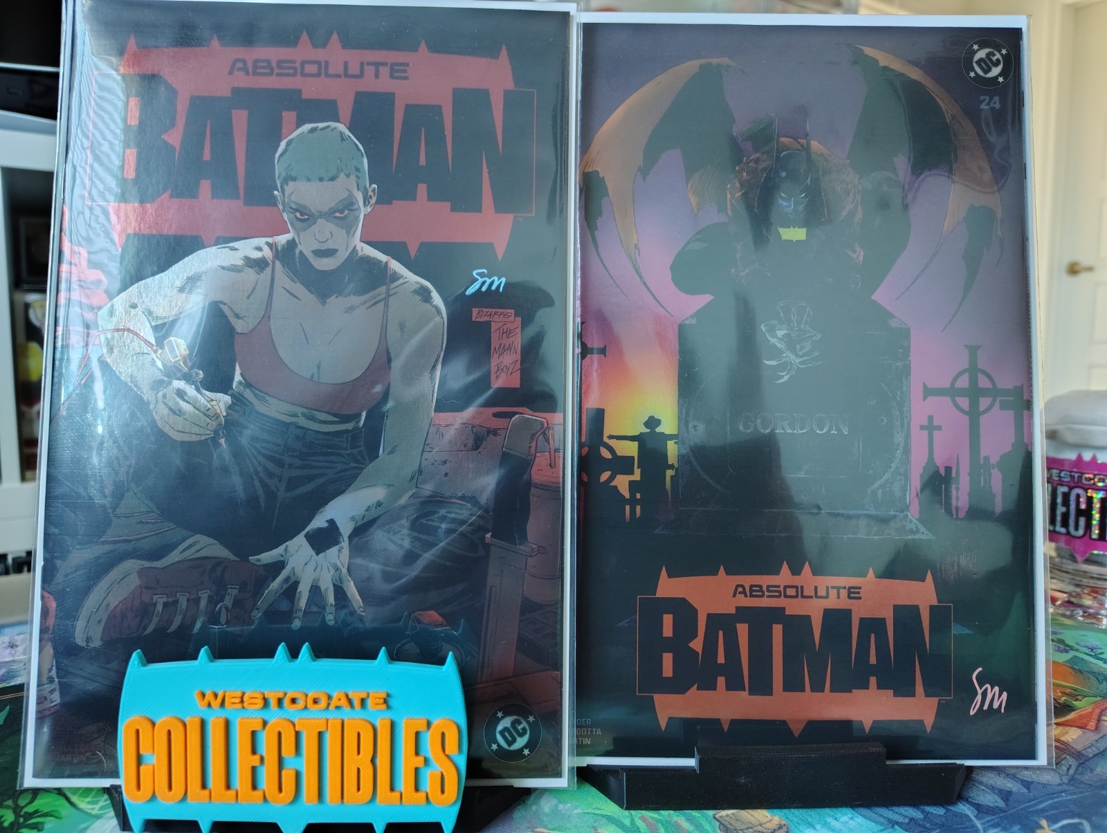 Absolute Batman 22 & 24 Seth Mann Foil Trade Signed Clay Mann COA Set NM Absolute Batman 22 & 24 Seth Mann Foil Trade Signed Clay Mann COA Set NM