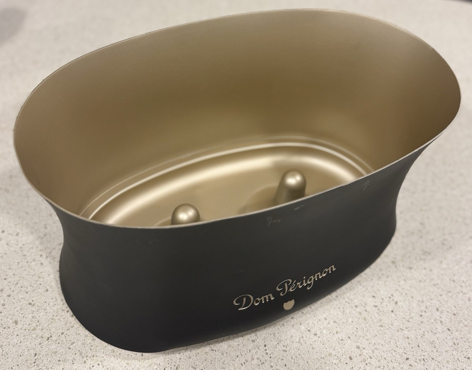 š„Dom PĆ©rignon Double Magnum Champagne Rafraichissoir (aka ice bucket), 1 use š„Dom PĆ©rignon Double Magnum Champagne Rafraichissoir (aka ice bucket), 1 use