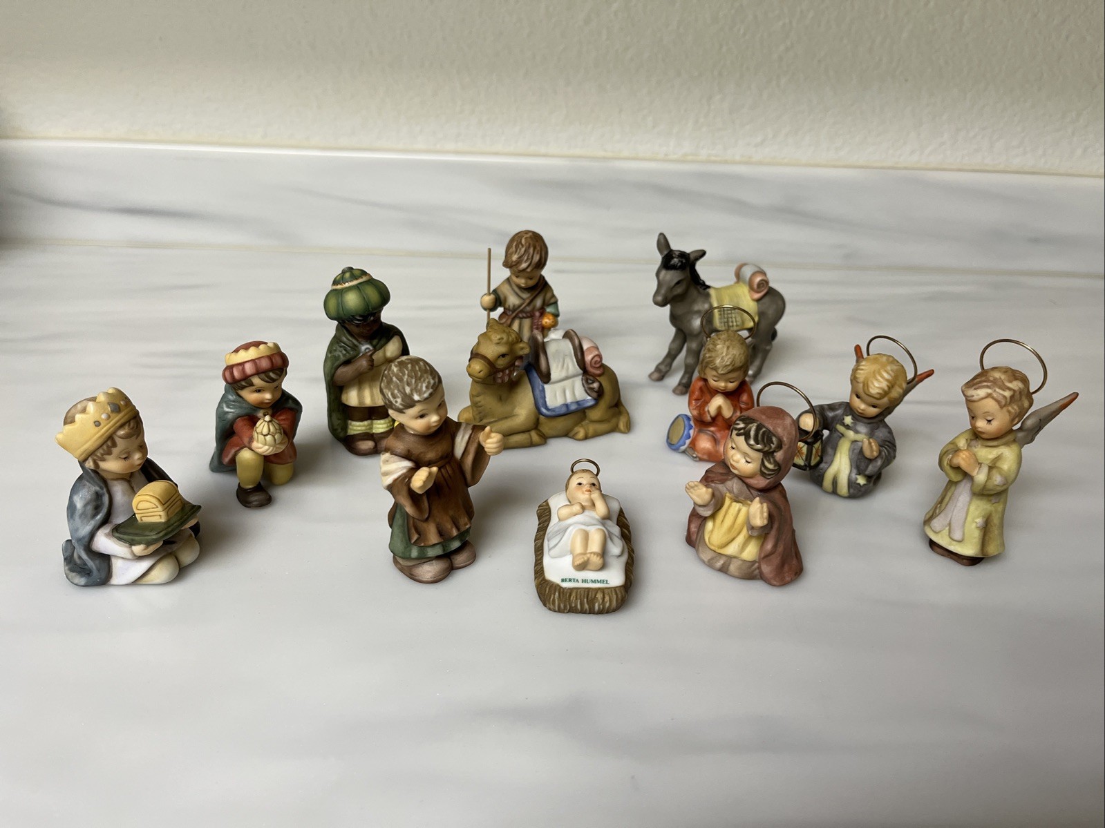 Vintage Berta Hummel Goebel Nativity 12 Pieces 1999/2000 Jesus Mary Donkey Wize Vintage Berta Hummel Goebel Nativity 12 Pieces 1999/2000 Jesus Mary Donkey Wize