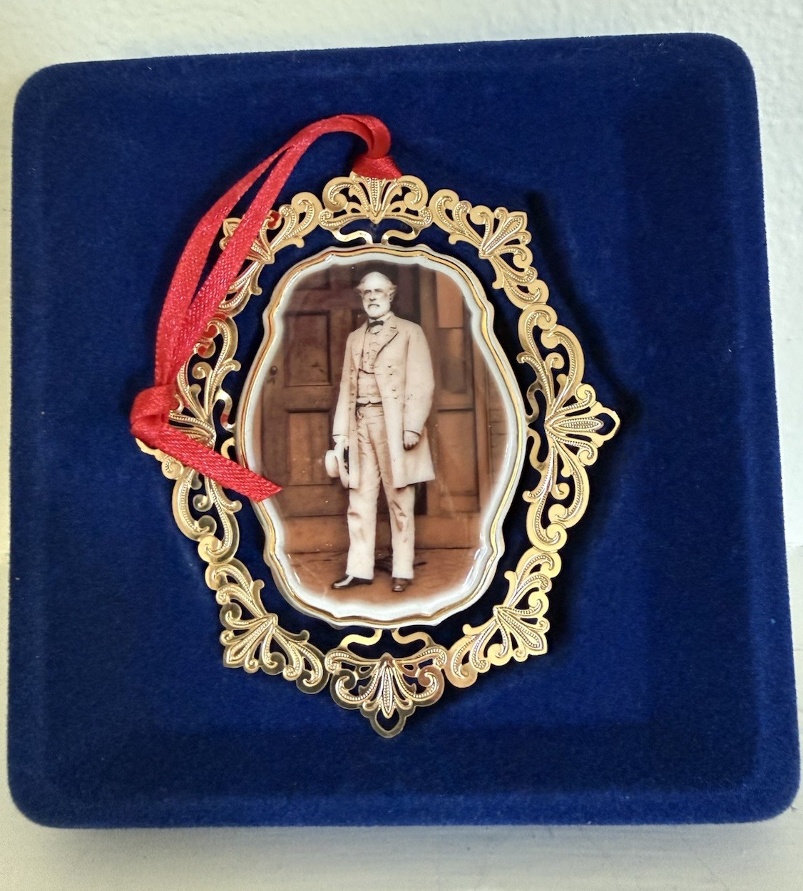 Robert E. Lee Christmas Ornament Made in USA w/ Box Porcelain Brass & Gold 2012