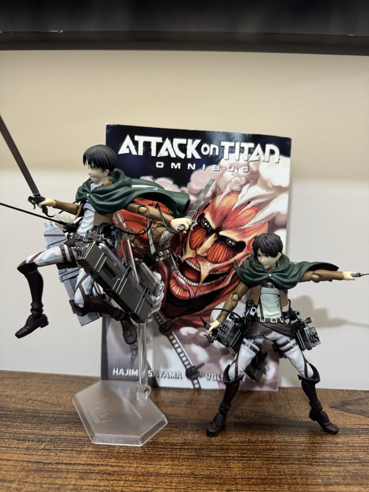 Attack on Titan Eren Yeager & Levi figma Action Figures Attack on Titan Eren Yeager & Levi figma Action Figures
