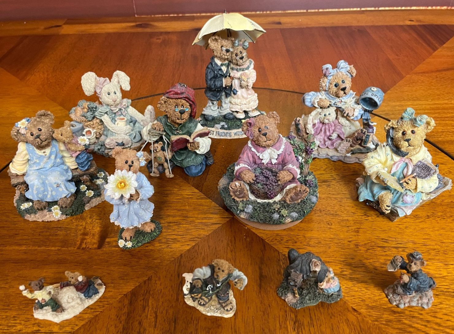 VINTAGE Mixed Lot Of 12 BOYDS BEARS Resin Figurines VINTAGE Mixed Lot Of 12 BOYDS BEARS Resin Figurines