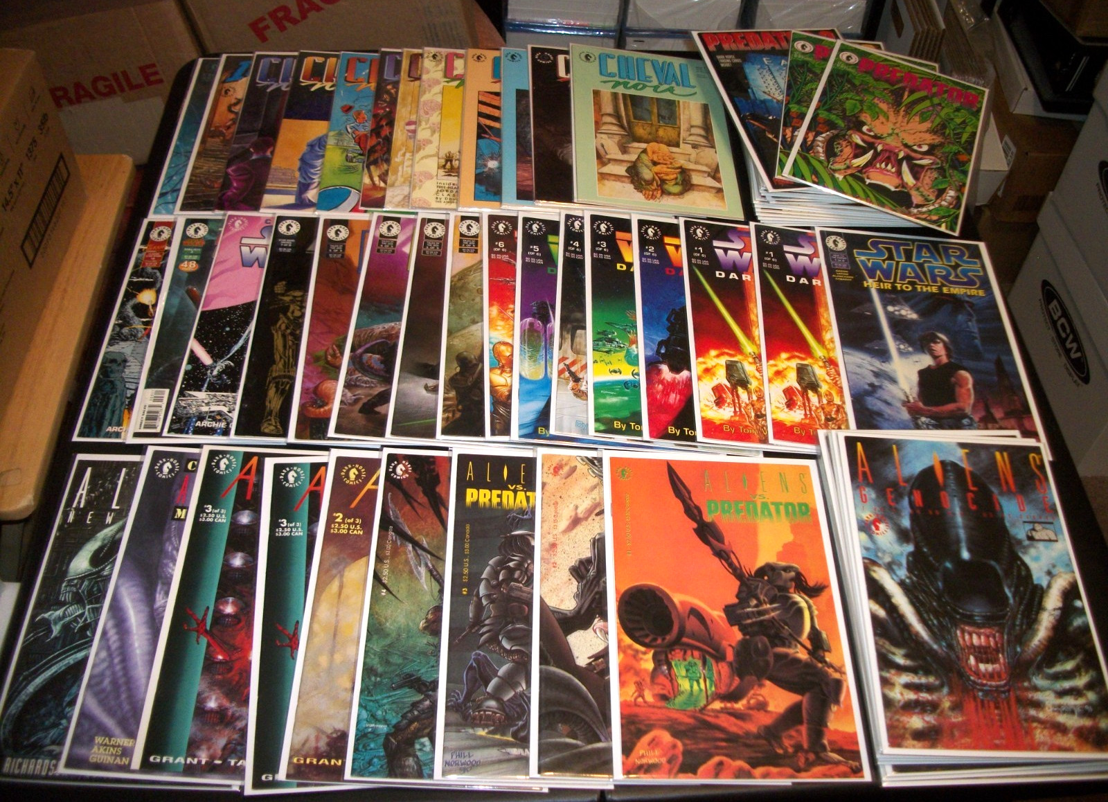 Dark Horse Comic Lot 66 Issues, Aliens,Star Wars,Predator,Cheval Noir,Terminator Dark Horse Comic Lot 66 Issues, Aliens,Star Wars,Predator,Cheval Noir,Terminator