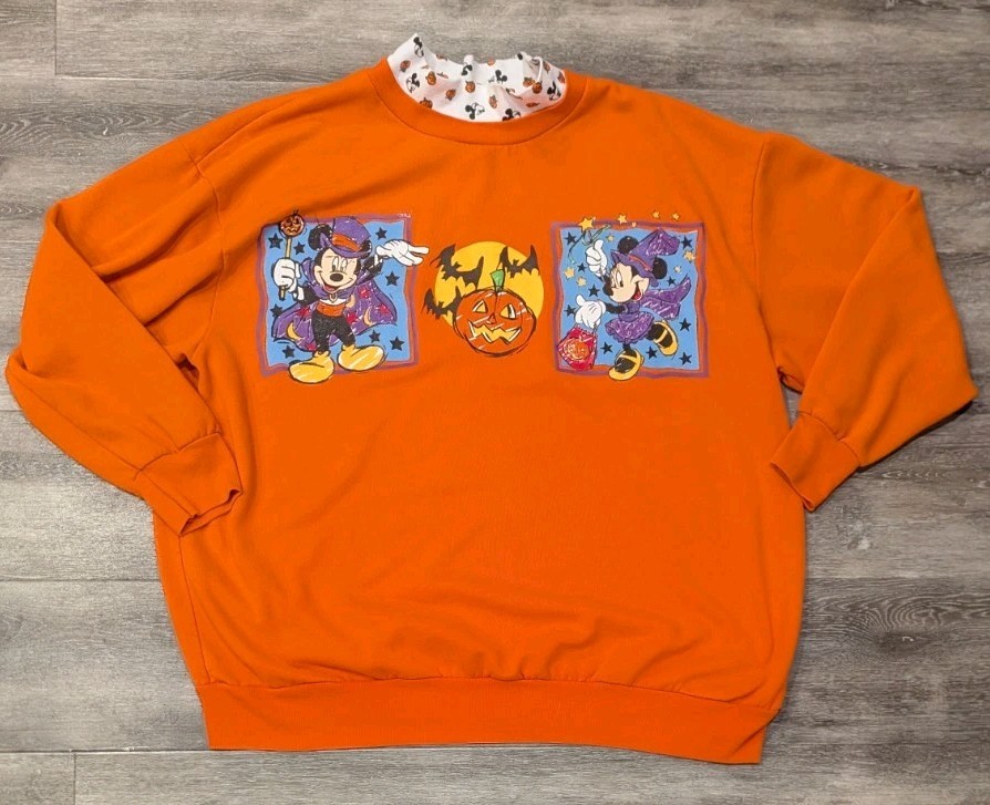 Vintage 90s Disney Halloween Sweatshirt Mickey Vampire Minnie Witch Pumpkin XL Vintage 90s Disney Halloween Sweatshirt Mickey Vampire Minnie Witch Pumpkin XL
