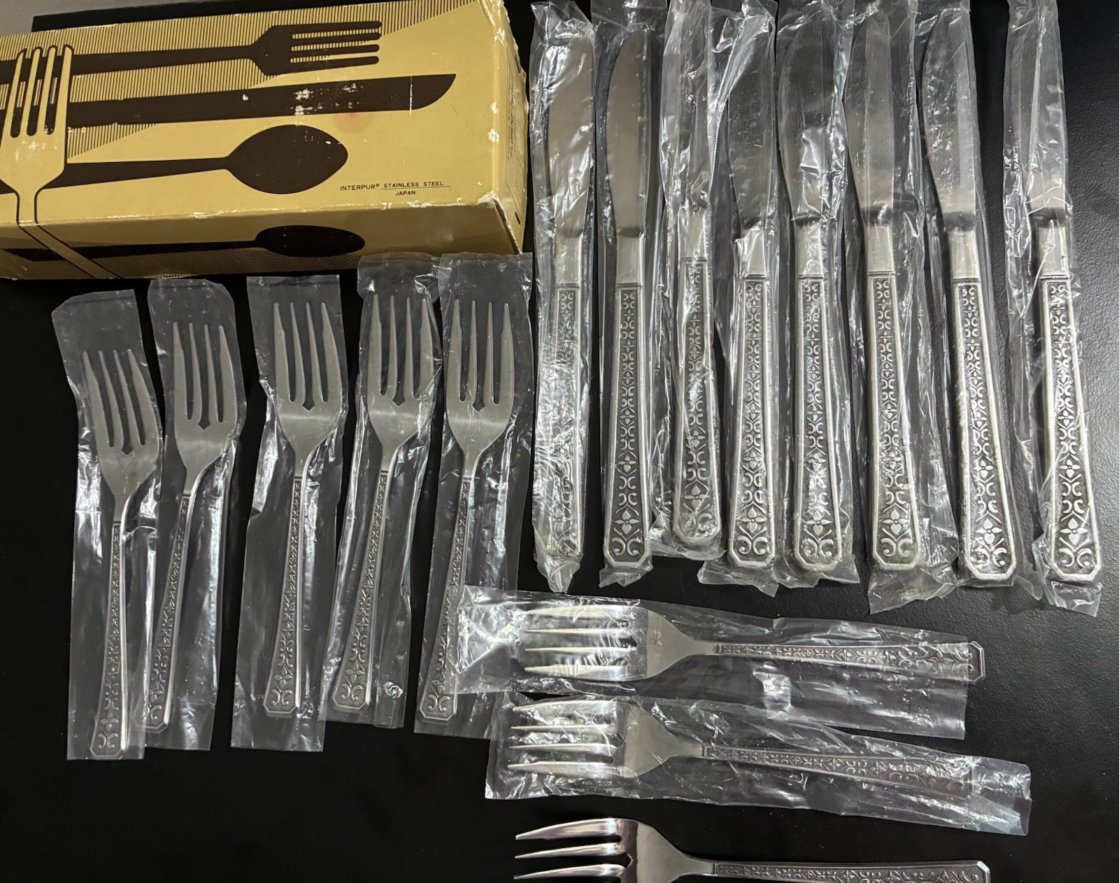 VTG MCM Japan Interpur FLORENZ Silverware 16pc 8 Knives 8 Salad Forks NEW w BOX VTG MCM Japan Interpur FLORENZ Silverware 16pc 8 Knives 8 Salad Forks NEW w BOX