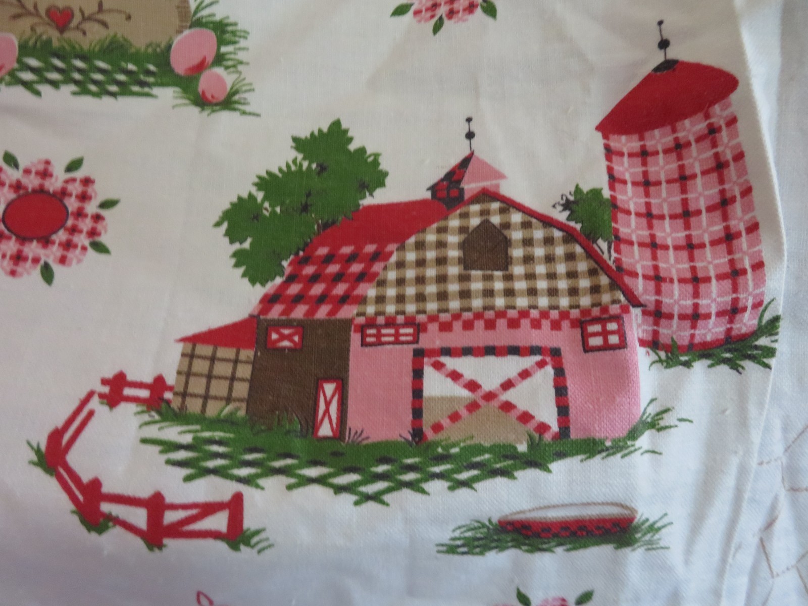 Amazing NEVER USED Vintage 50's Grandma Moses style Country PINKS Farm Drapes x2 Amazing NEVER USED Vintage 50's Grandma Moses style Country PINKS Farm Drapes x2