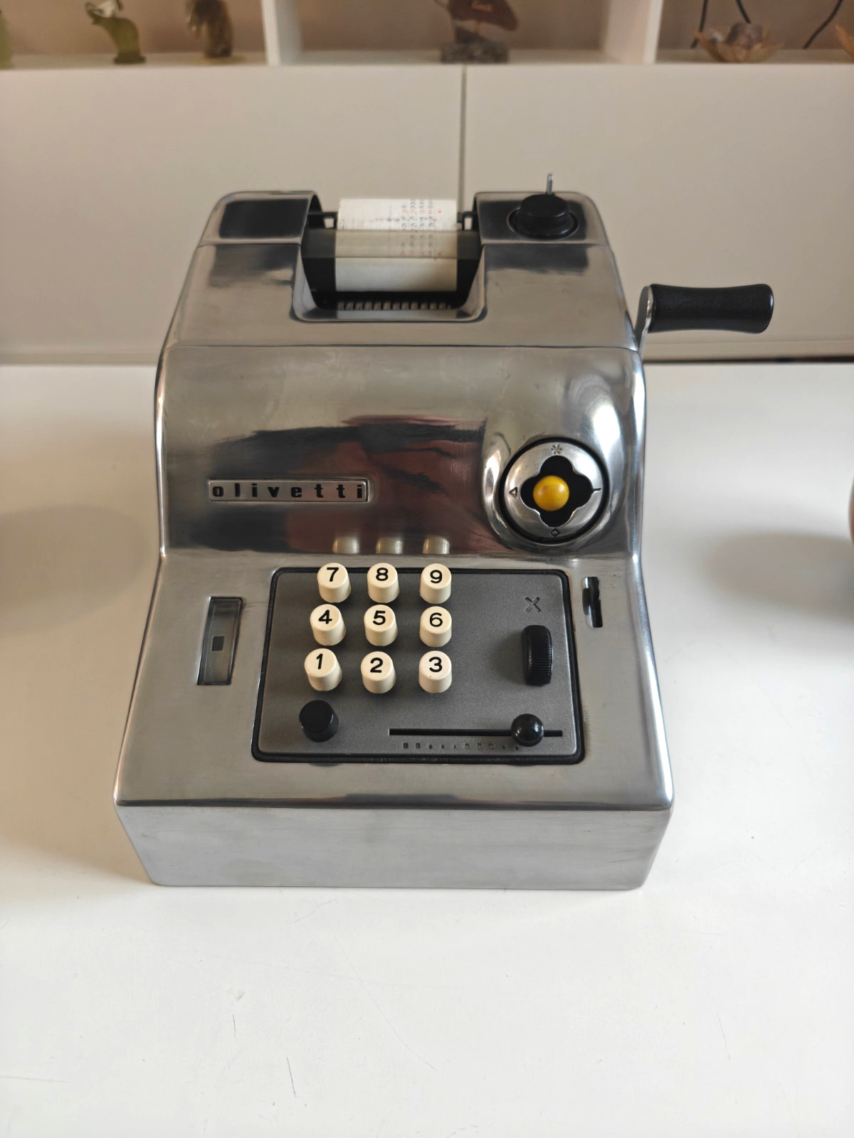 OLIVETTI SUMMA PRIMA 15 ADDING MACHINE. SILVER METAL. MARCELO NIZZOLI DESIGN 50s OLIVETTI SUMMA PRIMA 15 ADDING MACHINE. SILVER METAL. MARCELO NIZZOLI DESIGN 50s