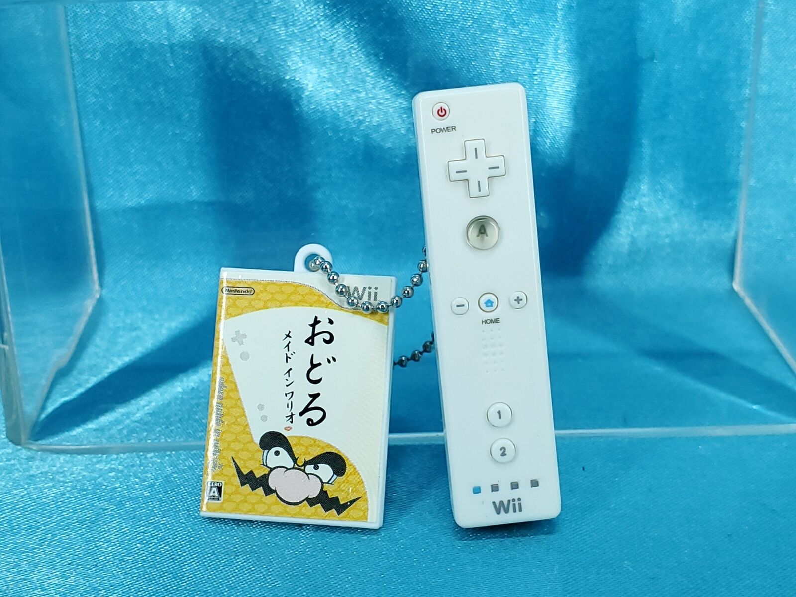 Yujin Nintendo Wii Double Mini Figure Keychain Control WarioWare