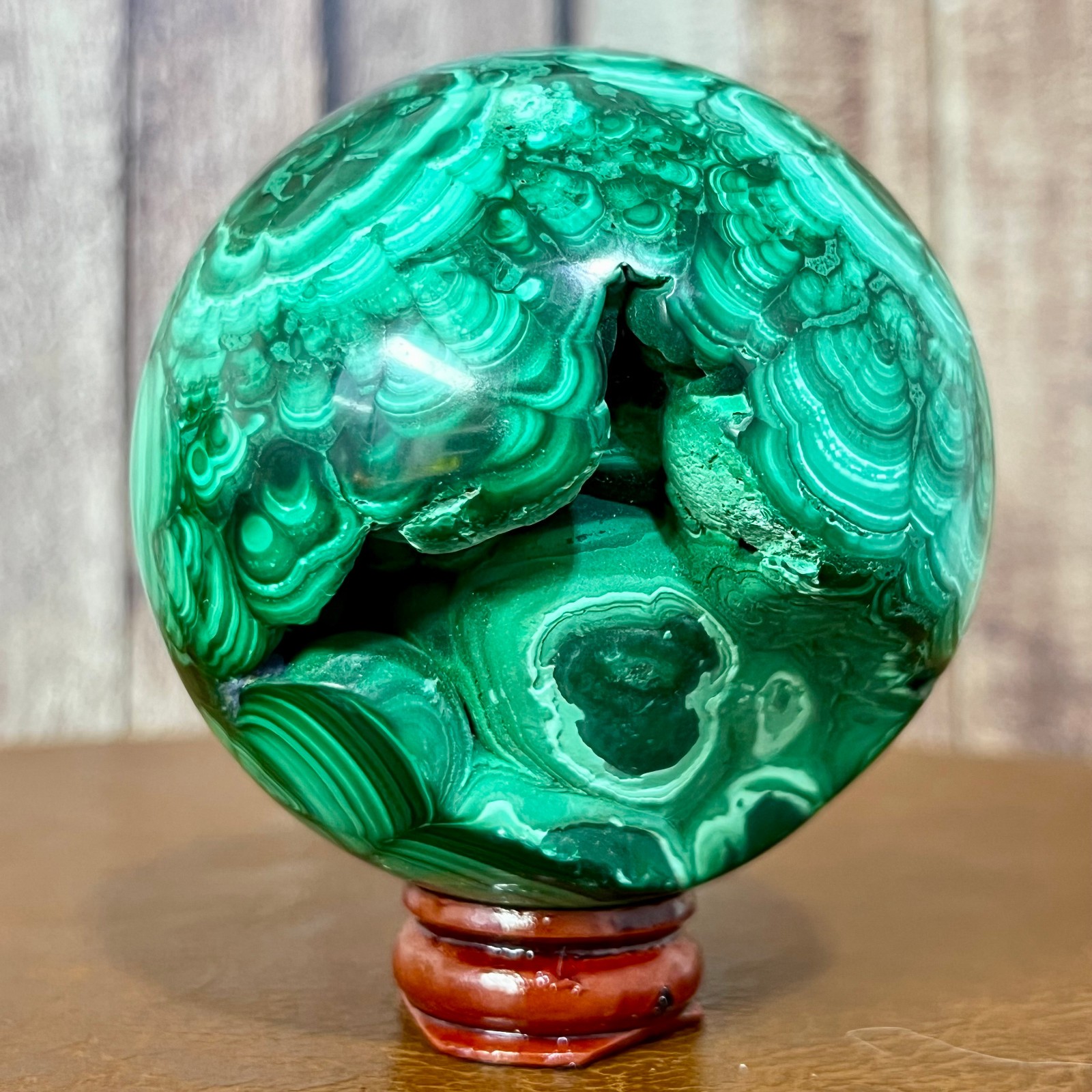 560 g Natural Malachite Sphere Ball Peacock Feather Pattern Crystal Decor 560 g Natural Malachite Sphere Ball Peacock Feather Pattern Crystal Decor