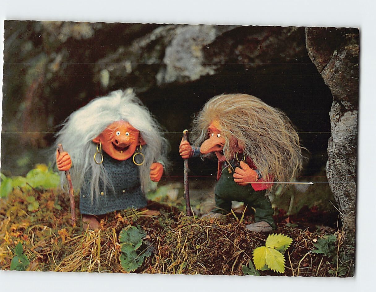 Postcard Tussle & Tussla A chat at the grotto Troll Kort Postcard Tussle & Tussla A chat at the grotto Troll Kort