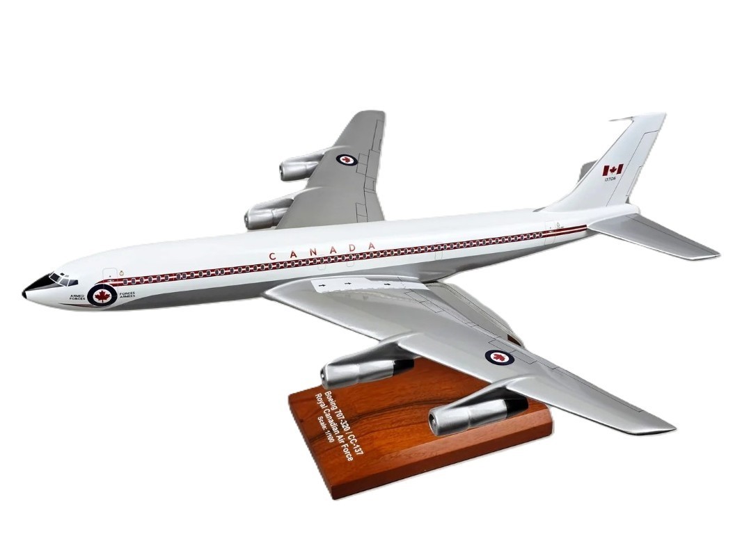 Canadian Armed Forces Boeing CC-137 707-320 Desk Top 1/100 Jet Model SC Airplane Canadian Armed Forces Boeing CC-137 707-320 Desk Top 1/100 Jet Model SC Airplane