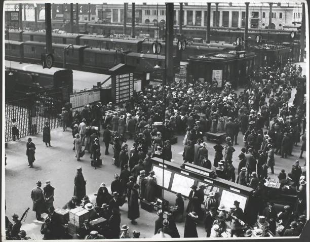 Crowd at Waterloo Station in London England 1919 OLD PHOTO