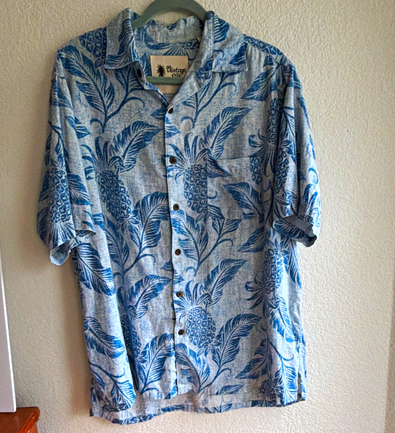 Vintage Silk Hawaiian Shirt Blue Pineapple Print Size L Pre Owned Vintage Silk Hawaiian Shirt Blue Pineapple Print Size L Pre Owned