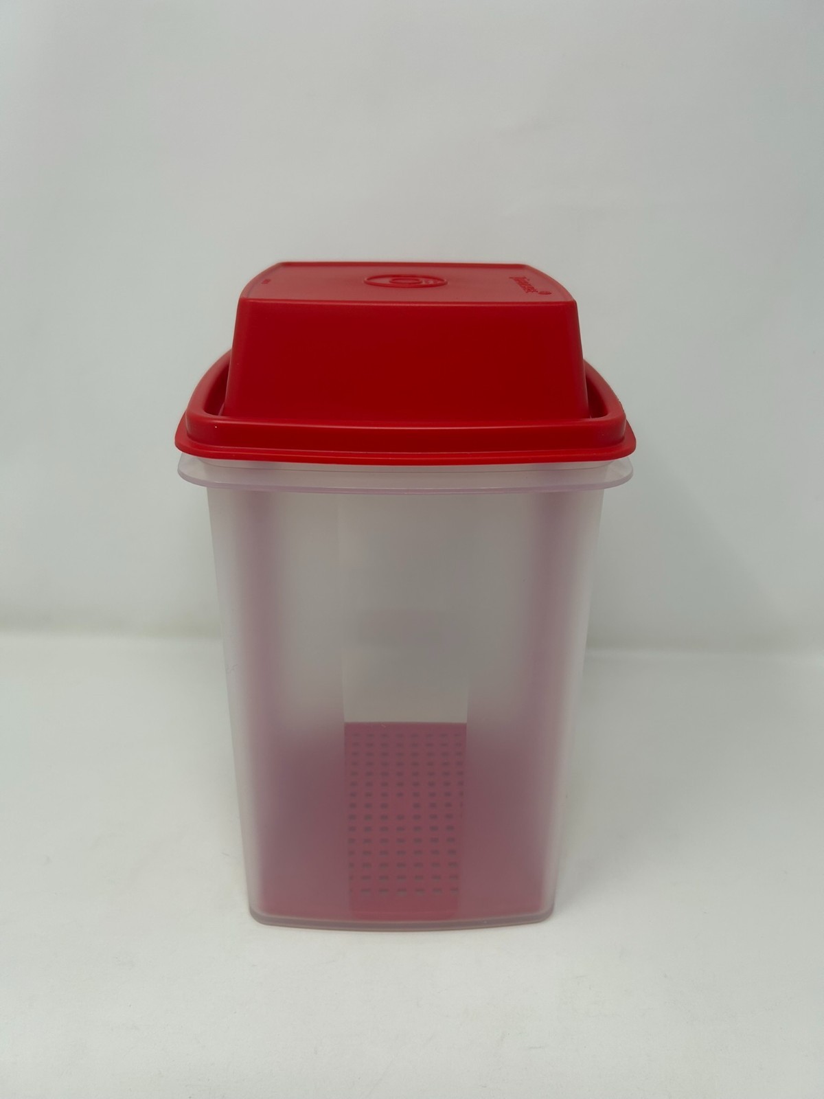 Tupperware Pick A Deli 2 Liter Square Pickle Container with Red Strainer New Tupperware Pick A Deli 2 Liter Square Pickle Container with Red Strainer New