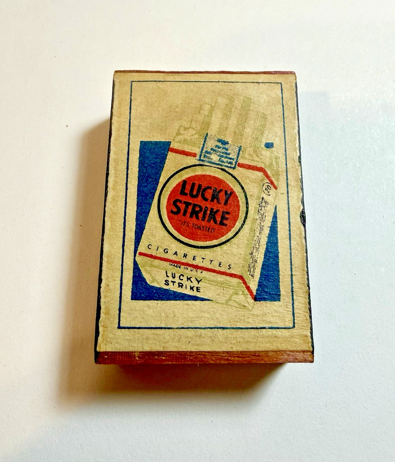 RARE VINTAGE LUCKY STRIKE CIGARETTE STICK MATCHBOX FROM CURACAO N.A. RARE VINTAGE LUCKY STRIKE CIGARETTE STICK MATCHBOX FROM CURACAO N.A.