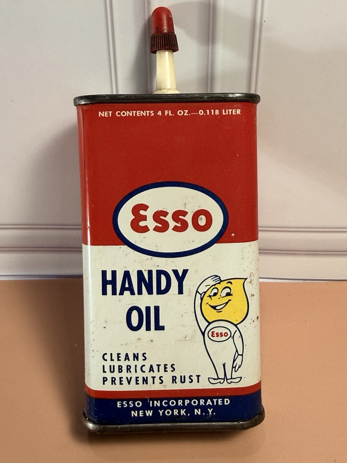 Vintage 1950-60's ESSO Handy Oil 4 Oz Tin Can Oiler Advertising Original Spout Vintage 1950-60's ESSO Handy Oil 4 Oz Tin Can Oiler Advertising Original Spout