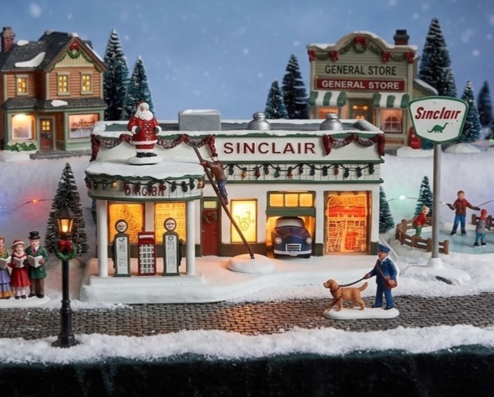 VTG Hawthorne Village Sinclair Service Station Christmas Village w/ COA & Box VTG Hawthorne Village Sinclair Service Station Christmas Village w/ COA & Box