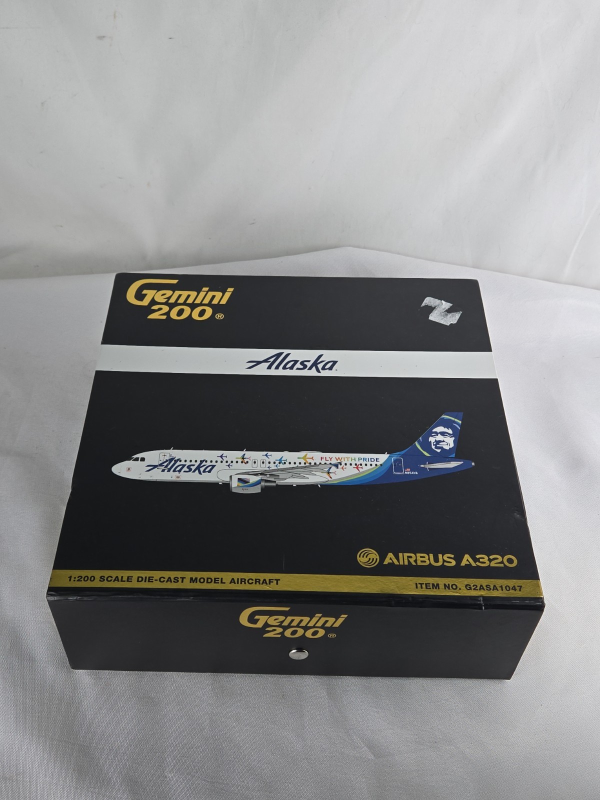 Gemini Jets 1:200 Alaska Airlines Airbus A320-200 'Fly With Pride' (Open Box)