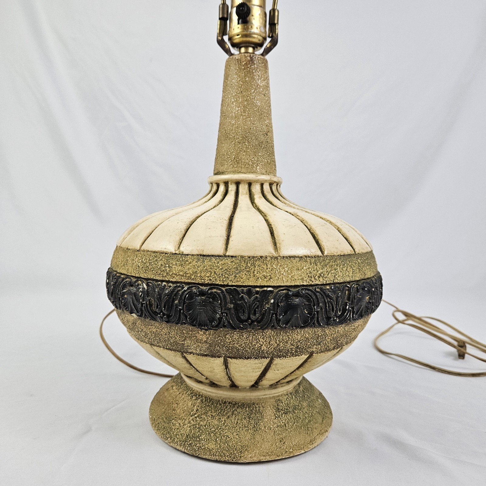 Brutalist Ceramic Table Lamp 3 Way 60's Textured Boho Vintage Mid-Century Brutalist Ceramic Table Lamp 3 Way 60's Textured Boho Vintage Mid-Century