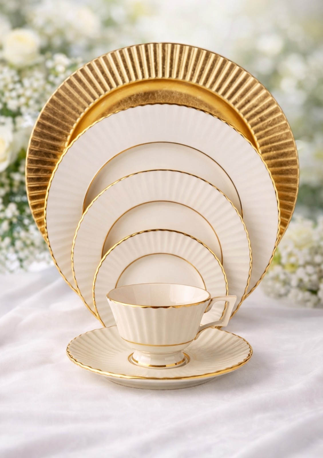 Lenox Citation Gold, 6 Piece Place Setting, Ribbed Rim & Gold Trimmed Lenox Citation Gold, 6 Piece Place Setting, Ribbed Rim & Gold Trimmed