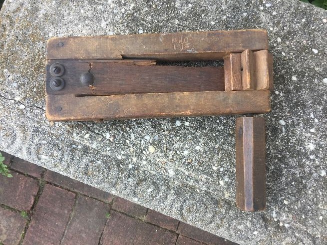 WW1 British Gas Rattle, 1918 Dated WW1 British Gas Rattle, 1918 Dated