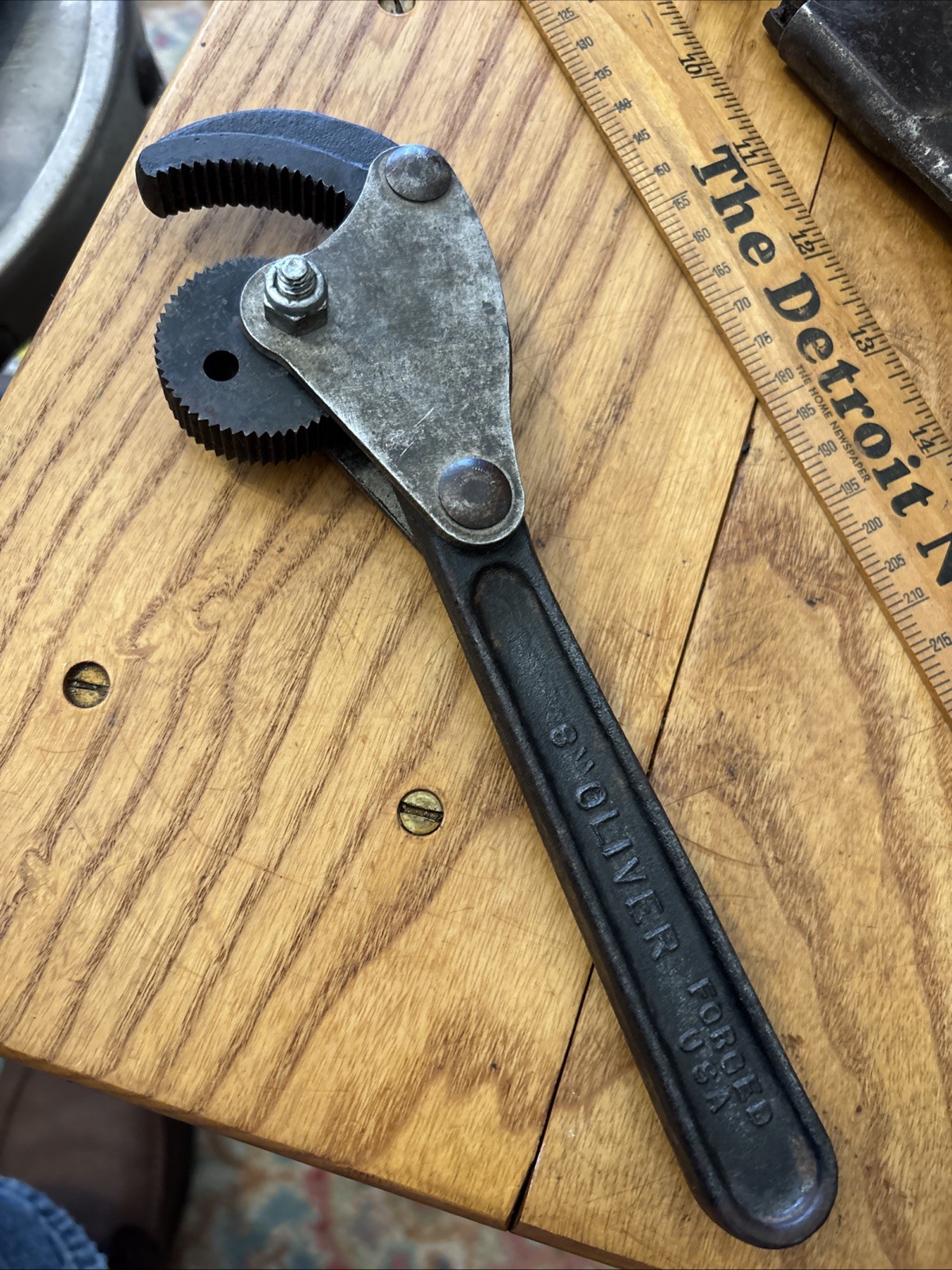 Vintage Oliver 8” Auto Self Adjusting Wrench Tool Forged In USA Vintage Oliver 8” Auto Self Adjusting Wrench Tool Forged In USA