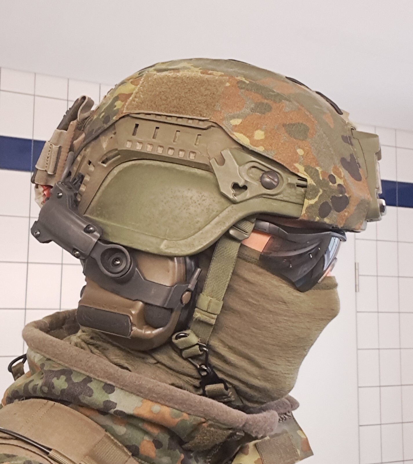 Peltor Headset Adapter Comtac Full Cut Helmet Combat Helmet Heavy Mobast US Dutch Peltor Headset Adapter Comtac Full Cut Helmet Combat Helmet Heavy Mobast US Dutch