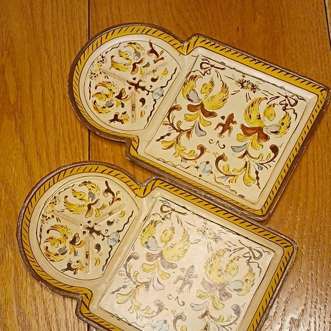 Highmount Set of 2 Alcohol Proof Floral Multicolor Novelty Serving Trays Highmount Set of 2 Alcohol Proof Floral Multicolor Novelty Serving Trays